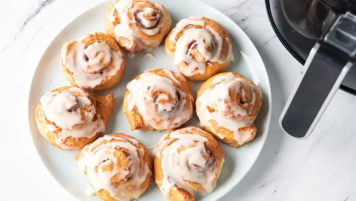 air-fryer-cinnamon-rolls