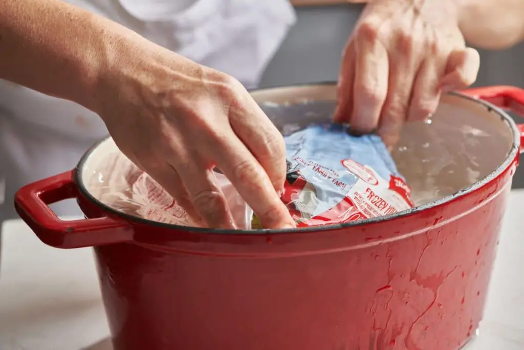 How-To-Thaw-A-Turkey-In-A-Cold-Water